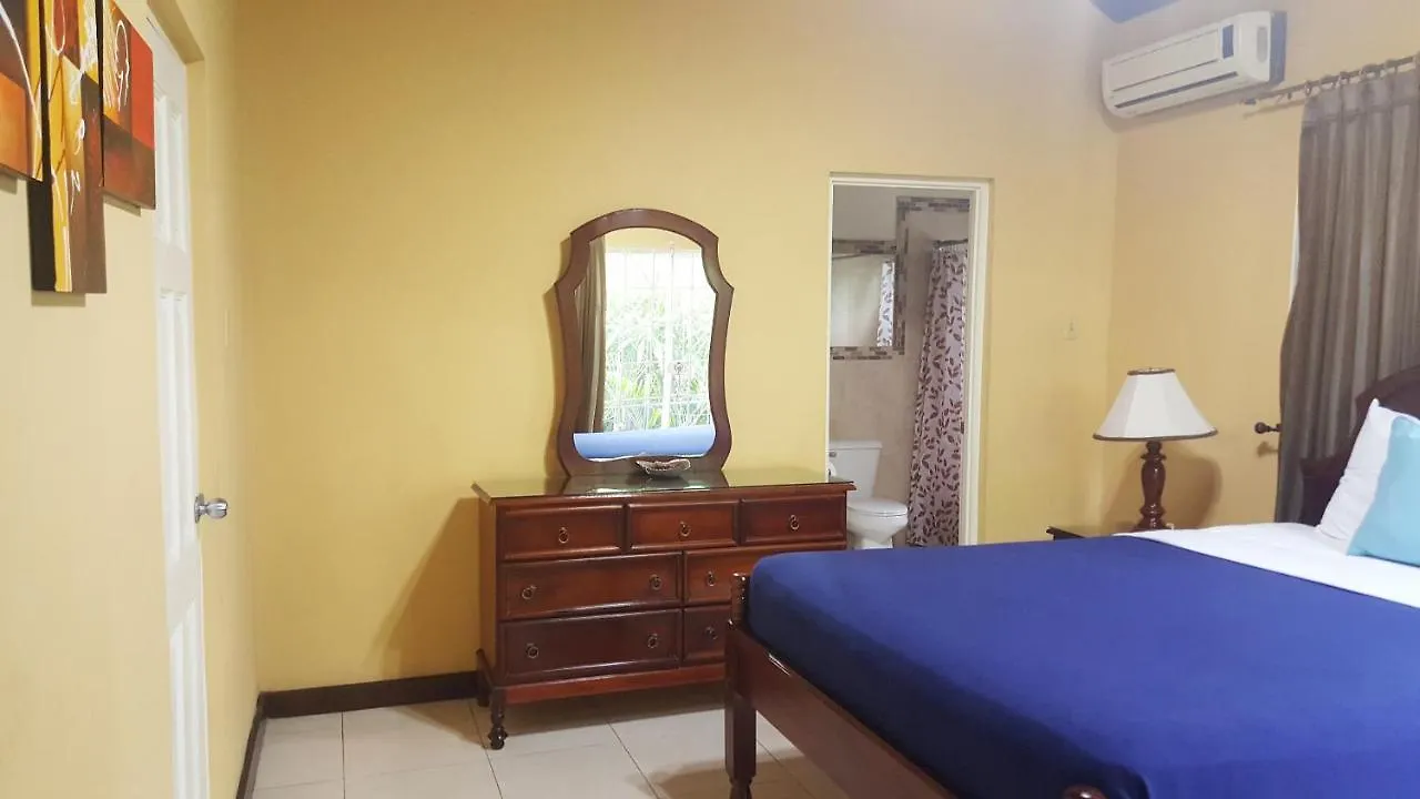 Emerald Glades @ Eas Kingston Apartment