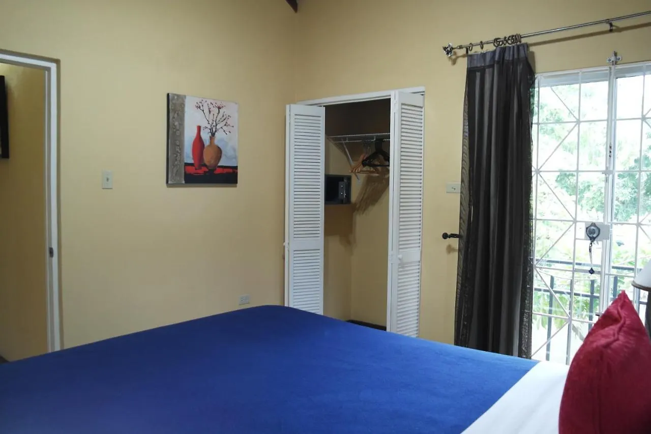 Apartment Emerald Glades @ Eas Kingston Jamaica